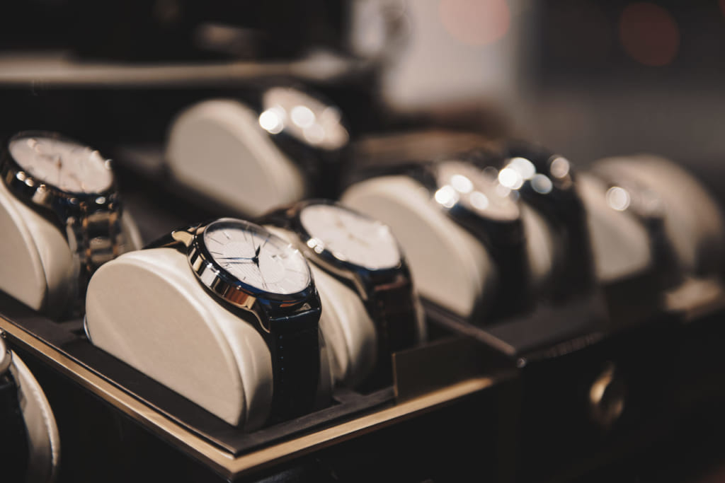 10代メンズ】最近の若者に人気のトレンド腕時計は？選び方＆予算も | Giftpedia byギフトモールアニー