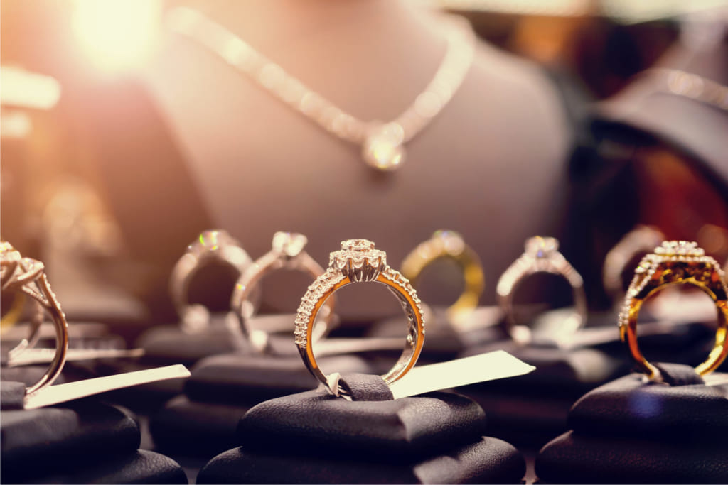 価格帯別】クリスマスに贈る彼女にピッタリの指輪！人気＆おすすめのブランド | Giftpedia byギフトモールアニー
