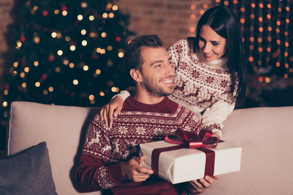 クリスマスにはサプライズを 彼氏彼女の愛が高まるプレゼント40選 Giftpedia Byギフトモール アニー