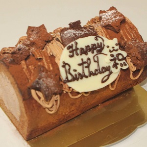 誕生日ケーキをさらに豪華に 誰にでもできる飾り付けアイデアをご紹介 Giftpedia Byギフトモール アニー