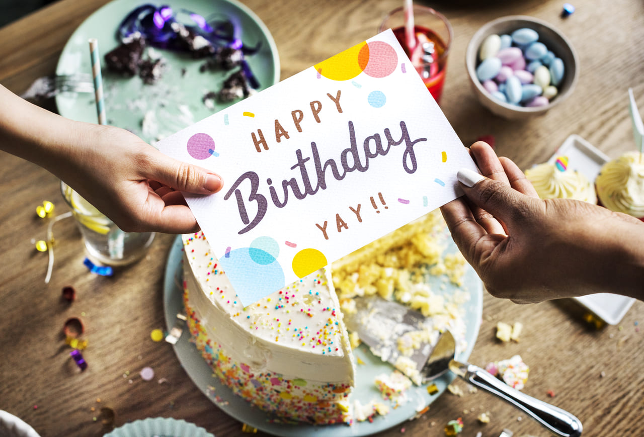 誕生日ケーキ 大切な人に贈りたい感動メッセージとは プレート カード例文つき 2021年徹底解明版 Giftpedia
