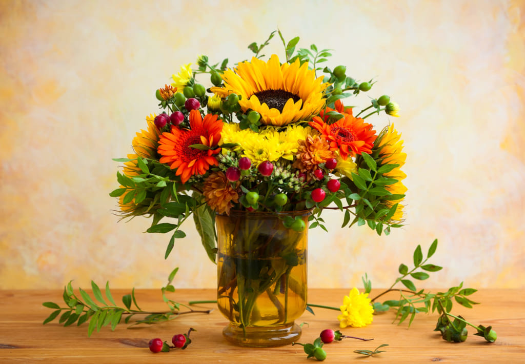 快気祝いマナー ギフト特集 明るい色の花を贈り元気をアピール Giftpedia