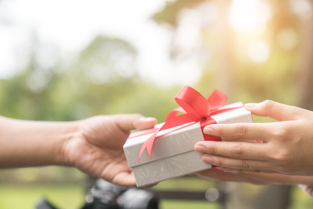 好感度をアップするハンカチのプレゼント おすすめの渡し方 Giftpedia Byギフトモール アニー