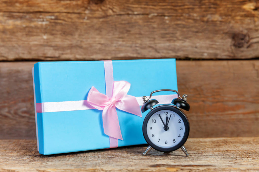 ブランドの置時計はおしゃれで高性能！ギフトに選びたいおすすめ商品42選 | Giftpedia byギフトモールアニー