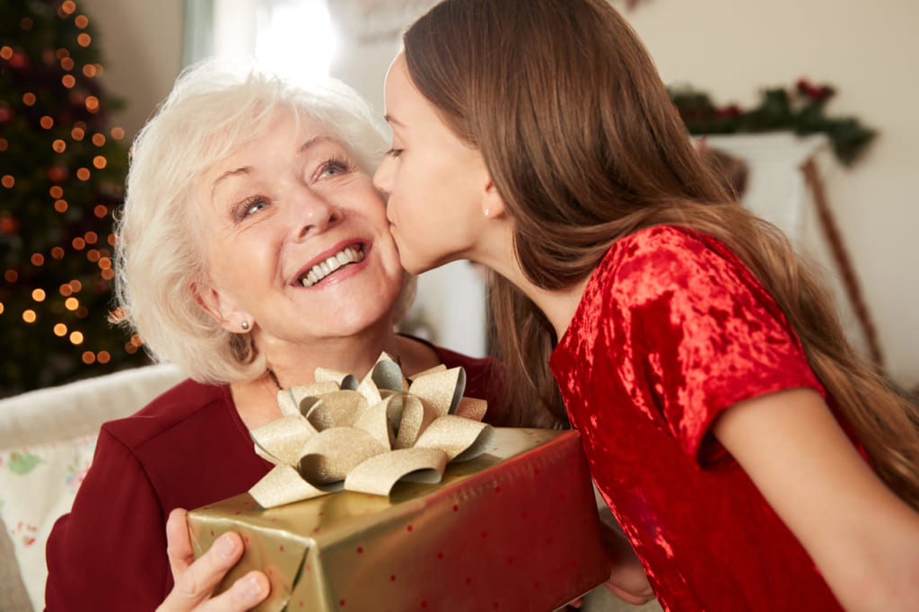 誕生日祝い】60代女性が本当に喜ぶプレゼントをご紹介！ | Giftpedia byギフトモールアニー