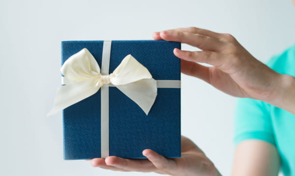 付き合う決め手になる 付き合う前に彼女 彼氏へ渡すプレゼント50選 Giftpedia Byギフトモール アニー