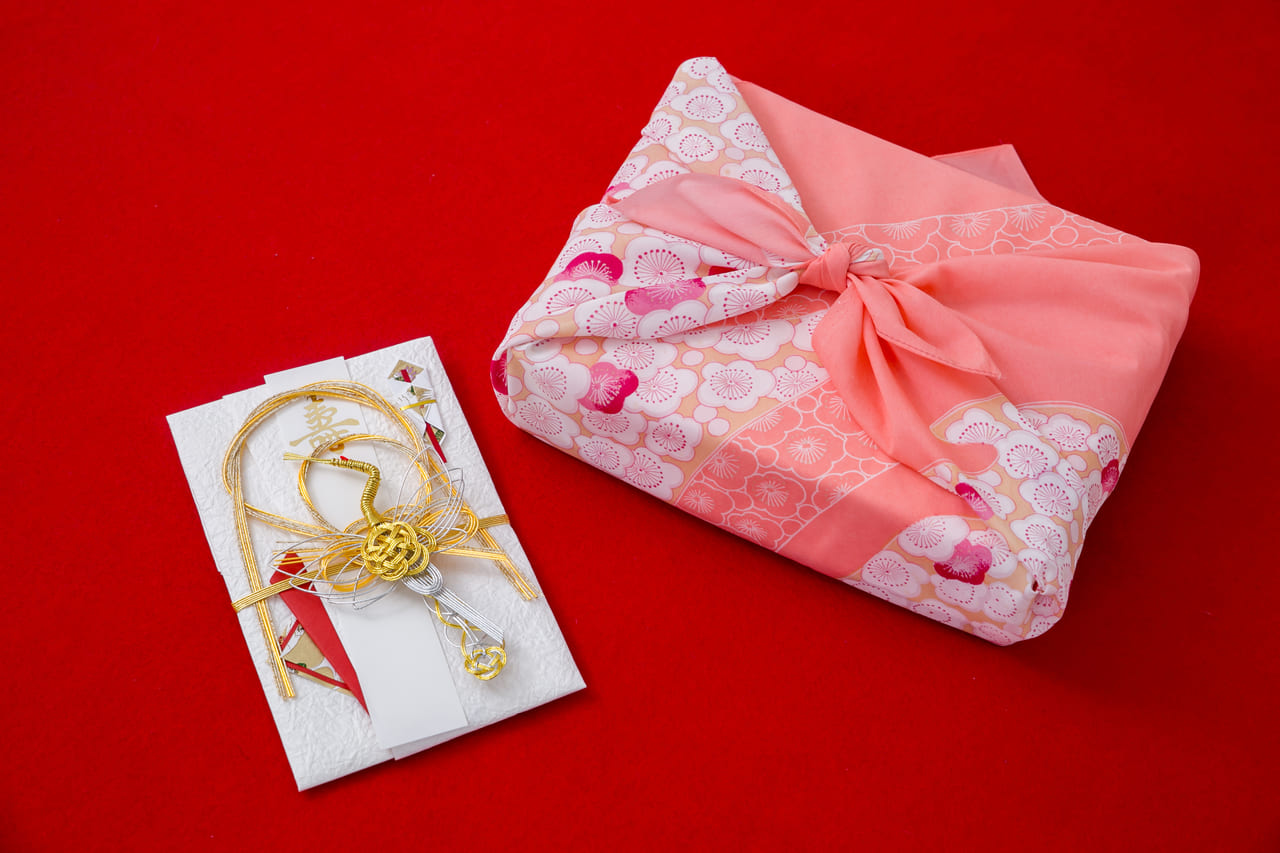 結婚祝いを郵送する場合のマナーは 送り方やポイントを徹底解説 Giftpedia Byギフトモール アニー