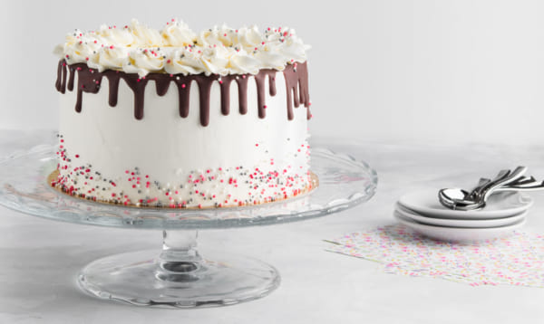 還暦祝いにはケーキを贈ろう 心に残るメッセージ 絶対喜ばれる例文を大特集 Giftpedia Byギフトモール アニー