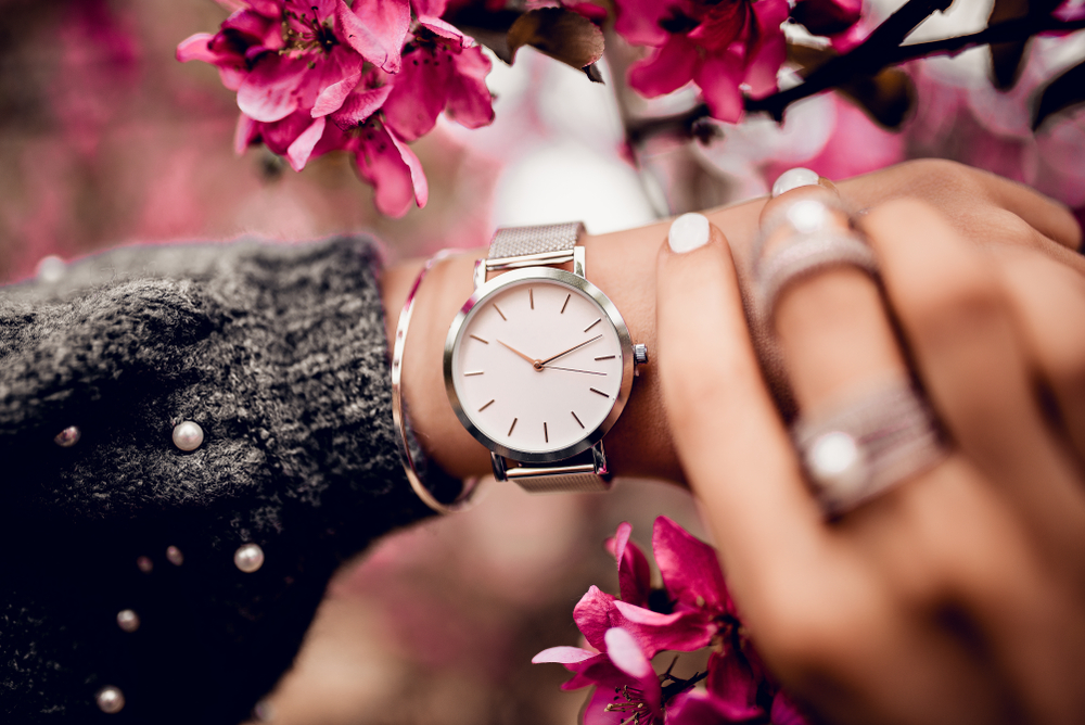 高校生の彼女が喜ぶレディース時計をpick up！選び方やおすすめブランドも紹介♩ | Giftpedia byギフトモールアニー