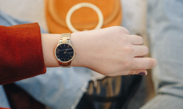 10代女子】おすすめのレディース腕時計ランキング！プレゼントに喜ばれるブランドは？ Giftpedia byギフトモールアニー