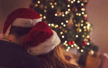 高校生の彼女 彼氏へのクリスマスプレゼントはなにを贈る 上手な渡し方 メッセージ例文も Giftpedia Byギフトモール アニー
