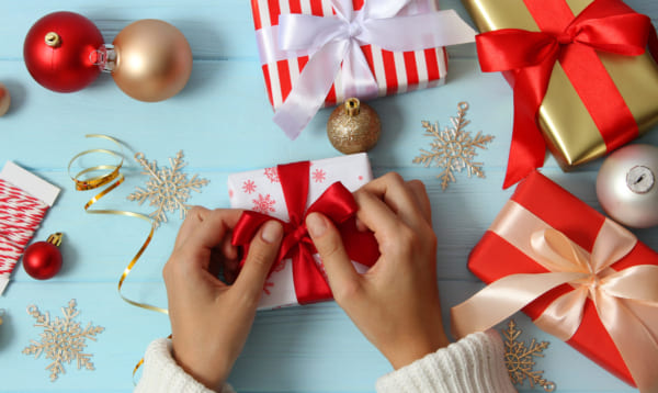 ラッピングアイディア集】ご自宅で簡単！クリスマスプレゼントも工夫次第で魅力がアップ | Giftpedia byギフトモールアニー