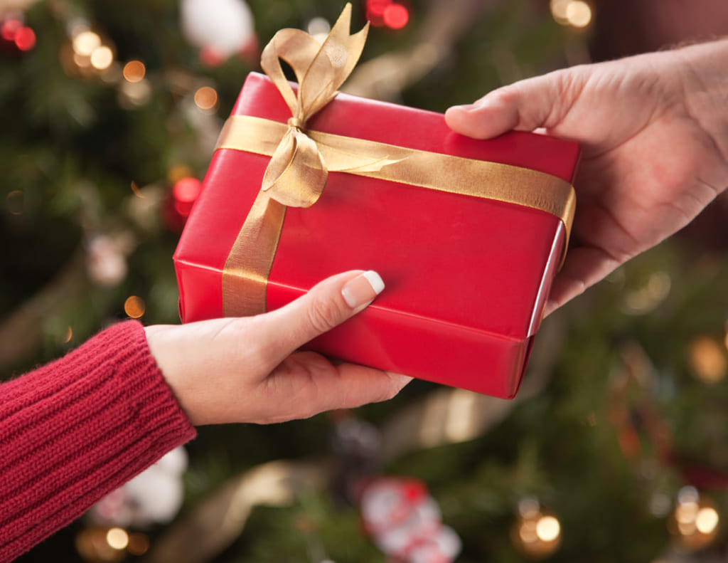 クリスマス】彼氏へプレゼントするおすすめアクセサリー16選 | Giftpedia byギフトモールアニー