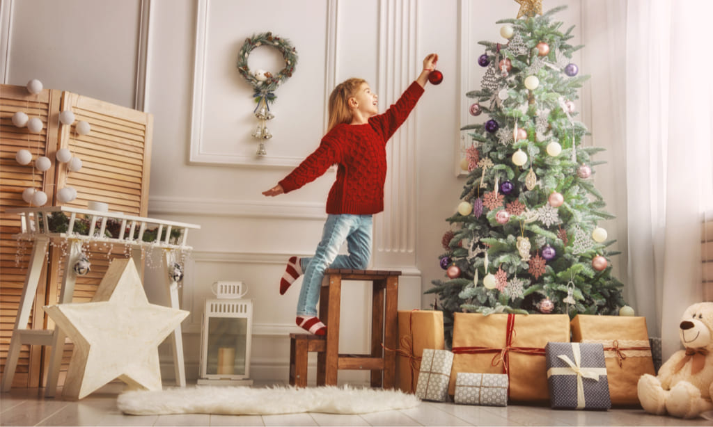 クリスマスリースで雰囲気をグッと高めよう！プレゼントにも人気のリース＆オーナメント | Giftpedia byギフトモールアニー