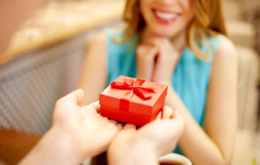 5000円で選ぶなら！女性へのプレゼントでおすすめのハイセンスなブランドって何？【世代別】 | Giftpedia byギフトモール&アニー