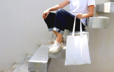 通学にも使えるトートバッグが高校生に人気 ブランドや予算に合わせてご紹介 Giftpedia