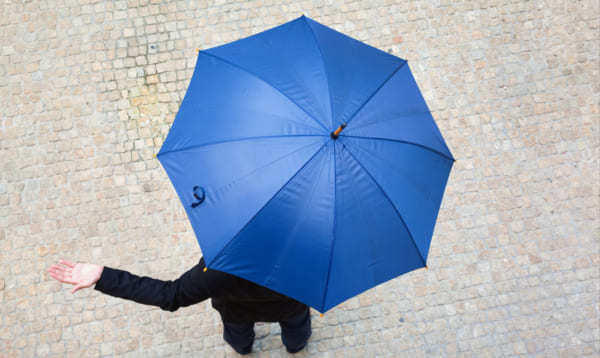 メンズにおすすめの傘ブランドを解説 おしゃれな21アイテムもご紹介 Giftpedia