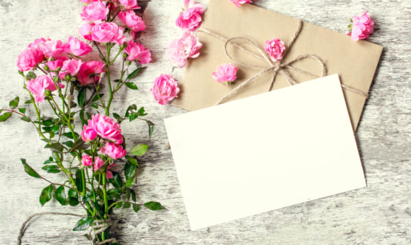結婚祝い メッセージカードの書き方 文例 おしゃれに届けるヒント Giftpedia Byギフトモール アニー