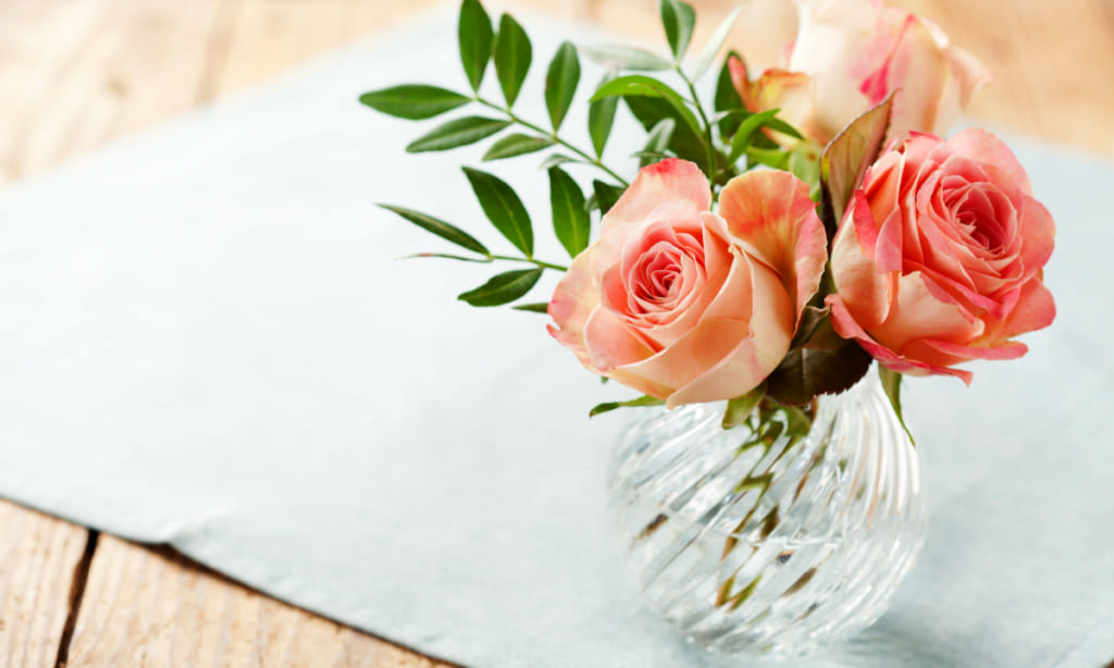 オシャレな《花瓶》で花の表情が変わる！注目の人気ブランド10選 | Giftpedia byギフトモールアニー