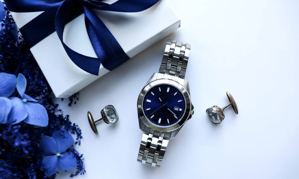 成人祝いに贈るメンズ腕時計を人気ブランドから厳選！喜ばれる16品 | Giftpedia byギフトモールアニー