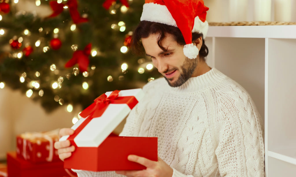 20代男性】贈って絶対喜ばれるクリスマスプレゼント人気ランキング | Giftpedia byギフトモールアニー