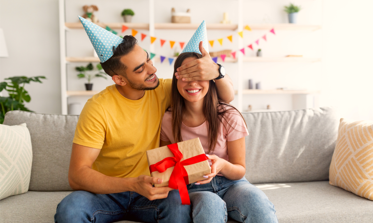 中学生が親からもらって嬉しい誕生日プレゼント 男女別おすすめアイテムを紹介 Giftpedia Byギフトモール アニー