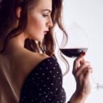 女性にワインをプレゼントするならこの10選！世界の高評価ワインを紹介