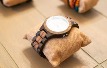 ラッピングバッグ付き アバテルノ 木製 腕時計 40mm メンズ　2